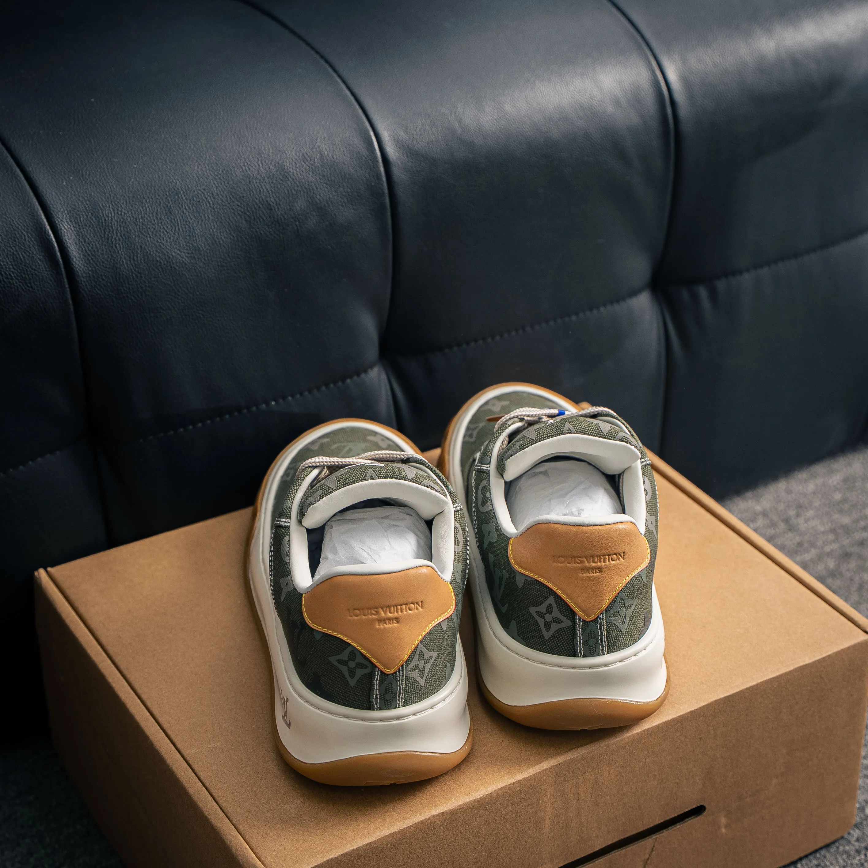 # LV tilted ， Shoes，Sneakers， Shoes，Skate Shoes~~ Sneakers， LV Shoes ， Cushioning TPU Vuitton
